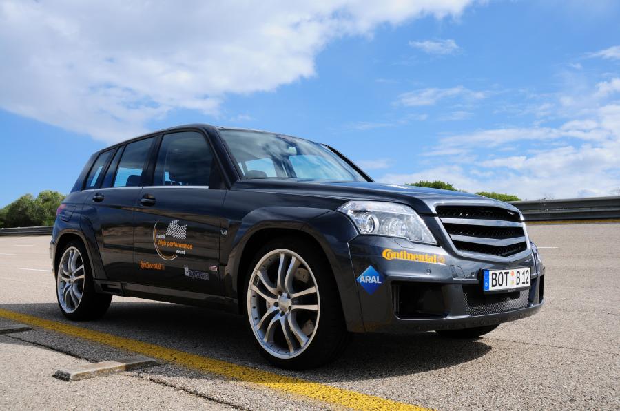  Mercedes-Benz GLK V12 by Brabus 2009 года  (фото 56 из 64)